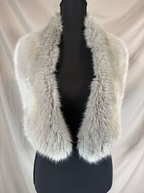 Michael Kors Faux Fur Collar/Stole - Gray - One Size